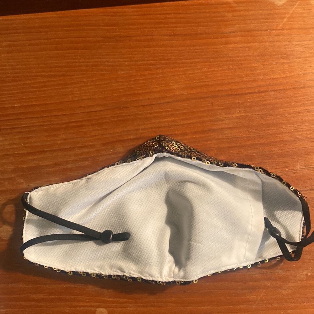 Sequined mask - Picture 3 of 5